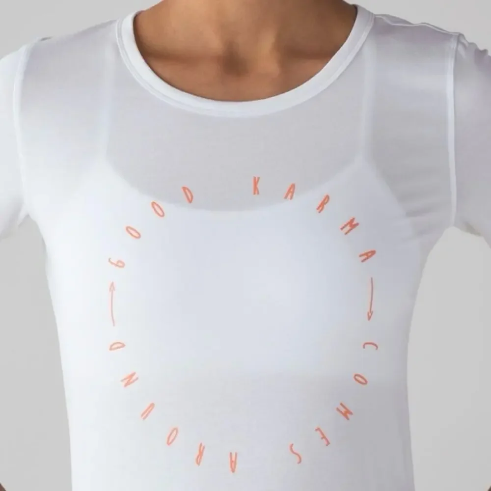 Lululemon Love Crew Expression Tee White “Good Karma” Graphic Women’s Size 4